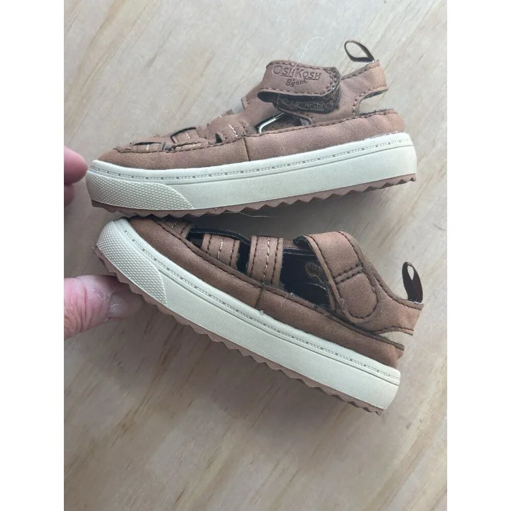 Oshkosh toddler shoes- Anchor, Size‎ 4 Hook And Loop Brown